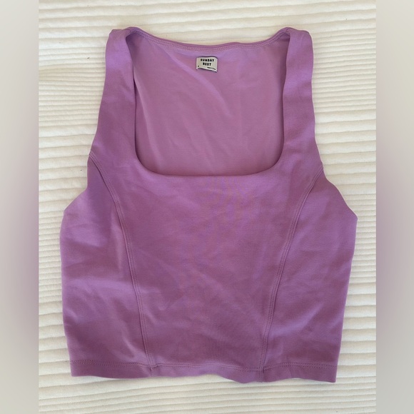Aritzia Tank Top - Picture 1 of 2